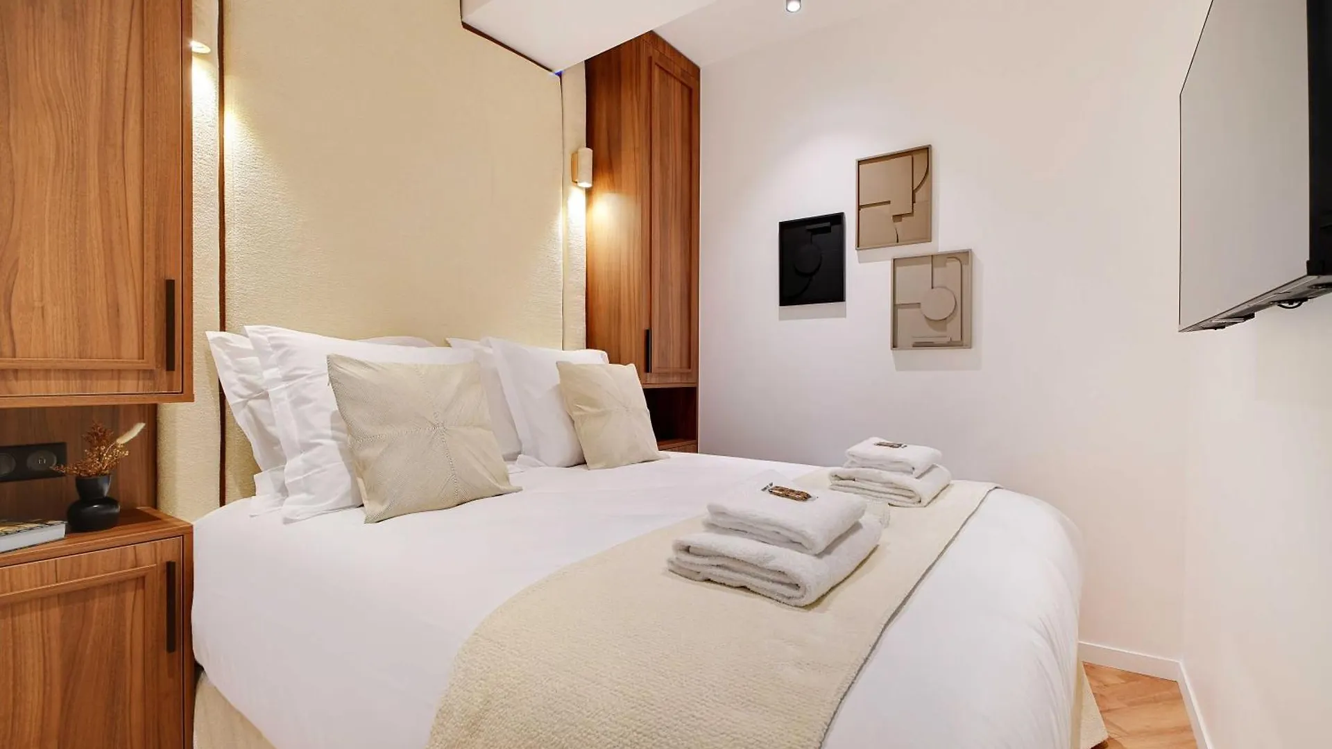 Elegant Comfort In The Heart Of Paris-Notre Dame 0*, Paris